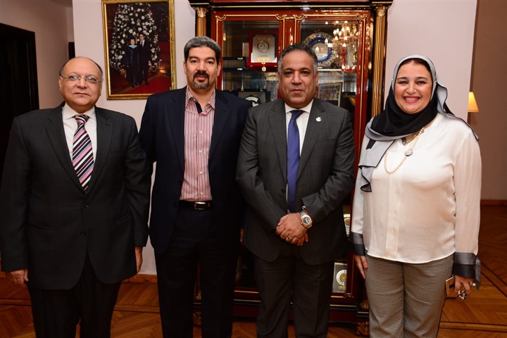 بالصور.. الشيخ و مفيد فوزي وبيبو" يشاركون في مؤتمر "تحدي التغيير" بالصور.. الشيخ و مفيد فوزي وبيبو" يشاركون في مؤتمر "تحدي التغيير"