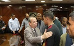 بالصور.. محافظ كفر الشيخ يسلم إعانات مالية لأسر ضحايا بيارة الصرف الصحي بمطوبس