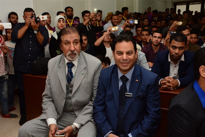 بالصور.. إحدى الجامعات الخاصة تمنح الدكتوراه الفخرية لمجموعة من نجوم الفن والإعلام بالصور.. إحدى الجامعات الخاصة تمنح الدكتوراه الفخرية لمجموعة من نجوم الفن والإعلام