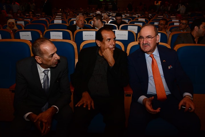 بالصور.. الشيخ و مفيد فوزي وبيبو" يشاركون في مؤتمر "تحدي التغيير" بالصور.. الشيخ و مفيد فوزي وبيبو" يشاركون في مؤتمر "تحدي التغيير"