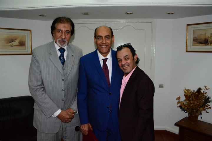 بالصور.. إحدى الجامعات الخاصة تمنح الدكتوراه الفخرية لمجموعة من نجوم الفن والإعلام بالصور.. إحدى الجامعات الخاصة تمنح الدكتوراه الفخرية لمجموعة من نجوم الفن والإعلام