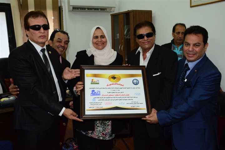 بالصور.. إحدى الجامعات الخاصة تمنح الدكتوراه الفخرية لمجموعة من نجوم الفن والإعلام بالصور.. إحدى الجامعات الخاصة تمنح الدكتوراه الفخرية لمجموعة من نجوم الفن والإعلام