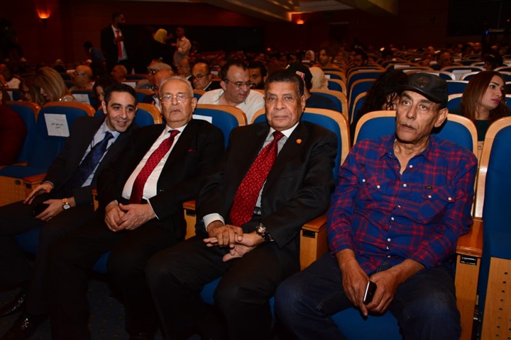 بالصور.. الشيخ و مفيد فوزي وبيبو" يشاركون في مؤتمر "تحدي التغيير" بالصور.. الشيخ و مفيد فوزي وبيبو" يشاركون في مؤتمر "تحدي التغيير"