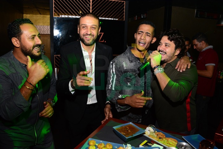 بالصور.. "دويتوهات"حكيم ورمضان وحجاج وساموزين في عيد ميلاد خبيرة الطهي "داليا مطر" بالصور.. "دويتوهات"حكيم ورمضان وحجاج وساموزين في عيد ميلاد خبيرة الطهي "داليا مطر"