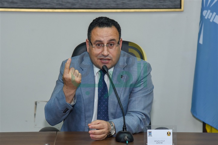 محافظ الإسكندرية يكرم لاعبي فريق كرة السلة بنادي الإتحاد السكندري لفوزه في البطولة العربية بلبنان