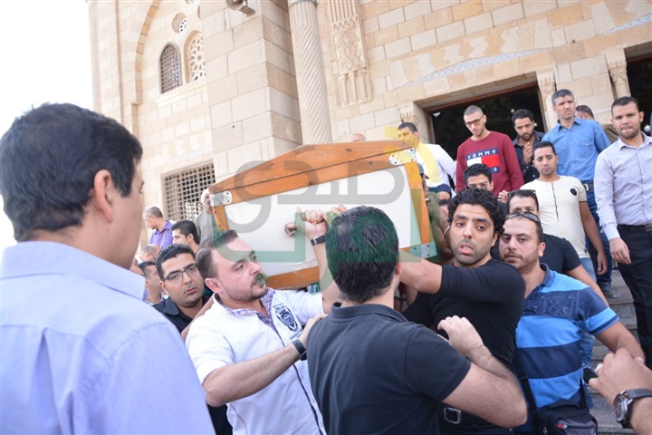 بالصور.. الفيشاوي وسهير رمزي وأسرة محمود ياسمين في جنازة بدر تيسير بالصور.. الفيشاوي وسهير رمزي وأسرة محمود ياسمين في جنازة بدر تيسير