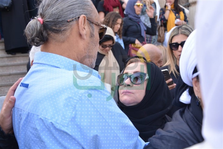 بالصور.. الفيشاوي وسهير رمزي وأسرة محمود ياسمين في جنازة بدر تيسير بالصور.. الفيشاوي وسهير رمزي وأسرة محمود ياسمين في جنازة بدر تيسير