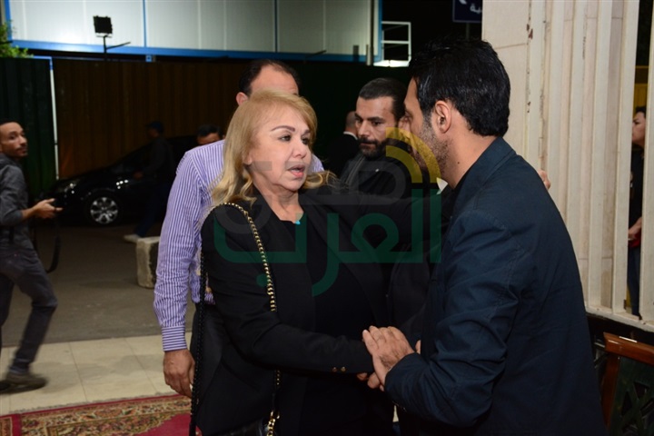 بالصور.. نجوم الفن يتوافدون على عزاء "بدر تيسير" بالصور.. نجوم الفن يتوافدون على عزاء "بدر تيسير"