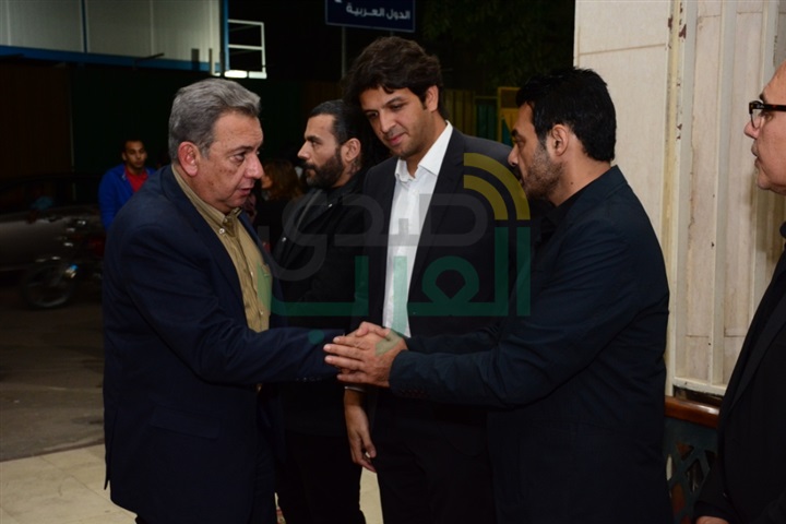 بالصور.. نجوم الفن يتوافدون على عزاء "بدر تيسير" بالصور.. نجوم الفن يتوافدون على عزاء "بدر تيسير"