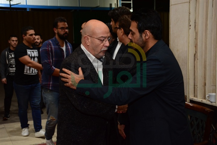 بالصور.. نجوم الفن يتوافدون على عزاء "بدر تيسير" بالصور.. نجوم الفن يتوافدون على عزاء "بدر تيسير"