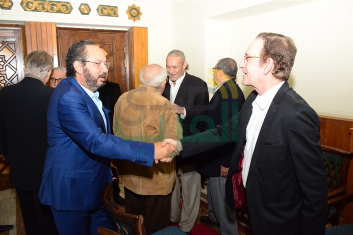 بالصور.. نجوم الفن يتوافدون على عزاء "بدر تيسير" بالصور.. نجوم الفن يتوافدون على عزاء "بدر تيسير"