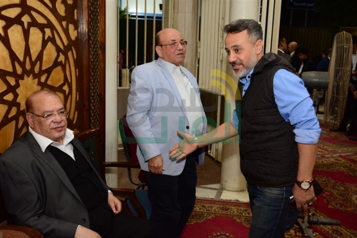 بالصور.. نجوم الفن يتوافدون على عزاء "بدر تيسير" بالصور.. نجوم الفن يتوافدون على عزاء "بدر تيسير"