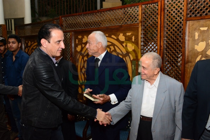 بالصور.. نجوم الفن يتوافدون على عزاء "بدر تيسير" بالصور.. نجوم الفن يتوافدون على عزاء "بدر تيسير"