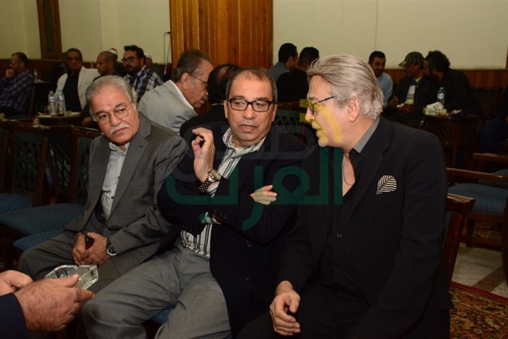 بالصور.. نجوم الفن يتوافدون على عزاء "بدر تيسير" بالصور.. نجوم الفن يتوافدون على عزاء "بدر تيسير"