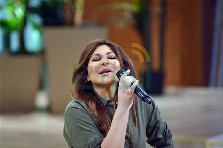 بالصور.. كواليس اللقاء الحصري لـ اليسا عقب شفائها من سرطان الثدي "في معكم ..منى الشاذلي" بالصور.. كواليس اللقاء الحصري لـ اليسا عقب شفائها من سرطان الثدي "في معكم ..منى الشاذلي"