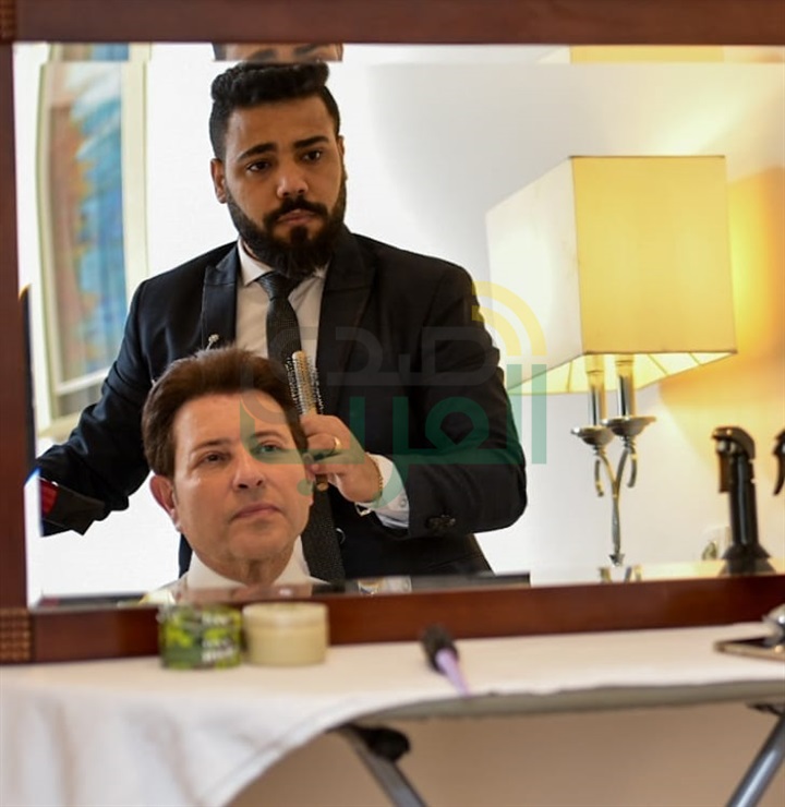 بالصور.. هاني شاكر يفتتح حفله بالإسكندرية على نغمات "وانت ماشي في مصر" بالصور.. هاني شاكر يفتتح حفله بالإسكندرية على نغمات "وانت ماشي في مصر"