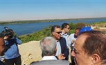 بالصور.. وزير النقل يتفقد مشروع كوبري كلابشة الجديد في أسوان