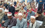 رئيس جامعة الأزهر السابق يكرم أسر الشهداء في الإحتفال بالمولد النبوي ببنها 