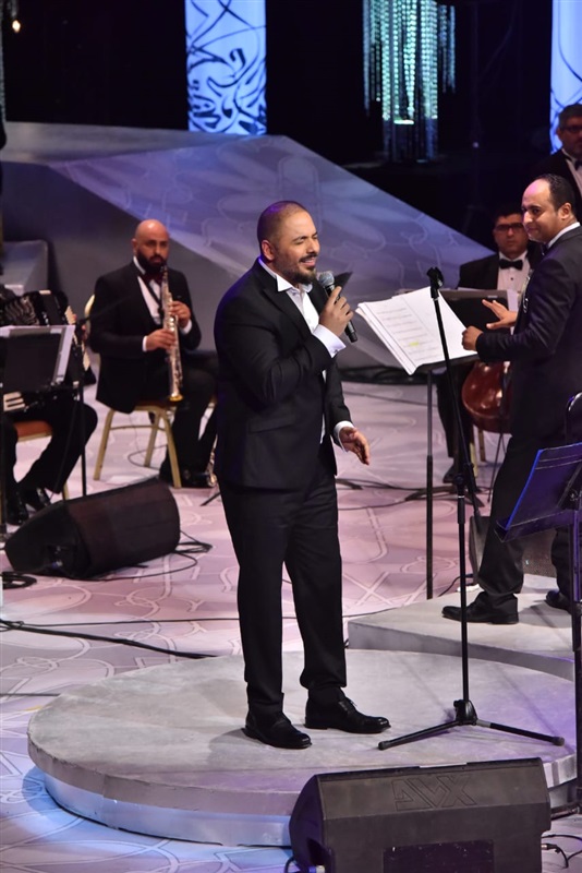 بالصور.. رامي عياش يشعل افتتاحية حفله بمهرحان الموسيقى الغربية بمكس"بلادي" و" الله عليكي يا مصر" بالصور.. رامي عياش يشعل افتتاحية حفله بمهرحان الموسيقى الغربية بمكس"بلادي" و" الله عليكي يا مصر"