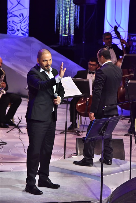 بالصور.. رامي عياش يشعل افتتاحية حفله بمهرحان الموسيقى الغربية بمكس"بلادي" و" الله عليكي يا مصر" بالصور.. رامي عياش يشعل افتتاحية حفله بمهرحان الموسيقى الغربية بمكس"بلادي" و" الله عليكي يا مصر"