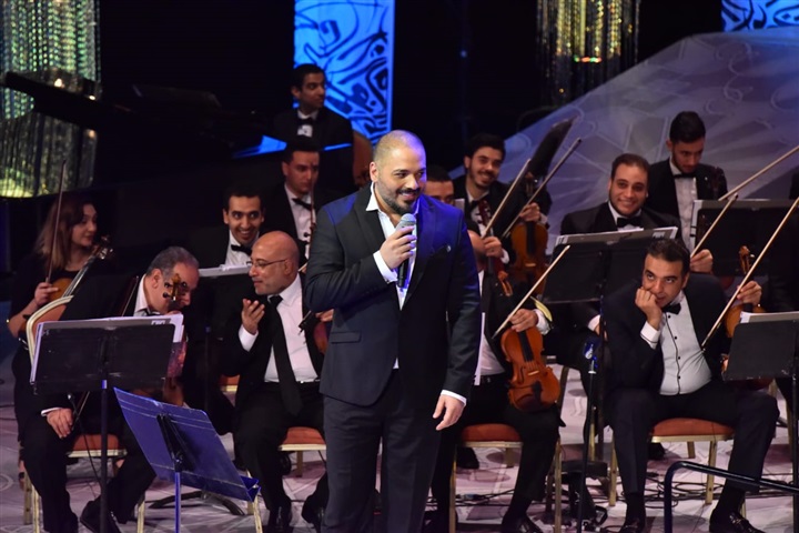بالصور.. رامي عياش يشعل افتتاحية حفله بمهرحان الموسيقى الغربية بمكس"بلادي" و" الله عليكي يا مصر" بالصور.. رامي عياش يشعل افتتاحية حفله بمهرحان الموسيقى الغربية بمكس"بلادي" و" الله عليكي يا مصر"