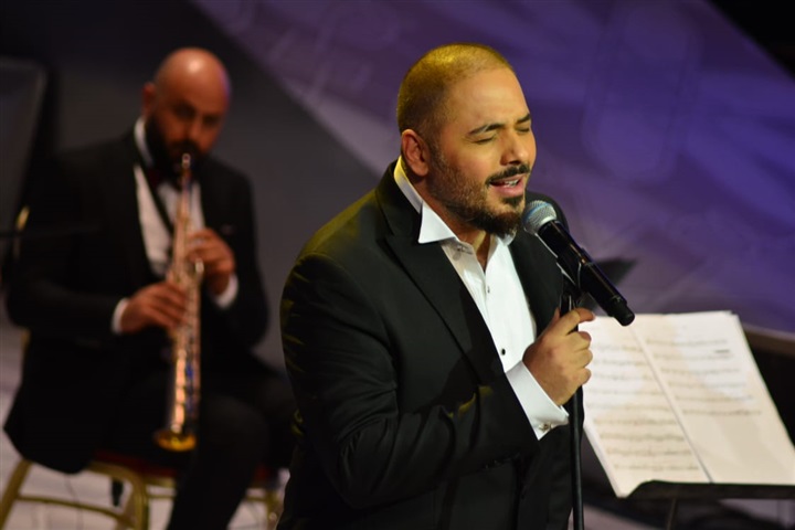 بالصور.. رامي عياش يشعل افتتاحية حفله بمهرحان الموسيقى الغربية بمكس"بلادي" و" الله عليكي يا مصر" بالصور.. رامي عياش يشعل افتتاحية حفله بمهرحان الموسيقى الغربية بمكس"بلادي" و" الله عليكي يا مصر"