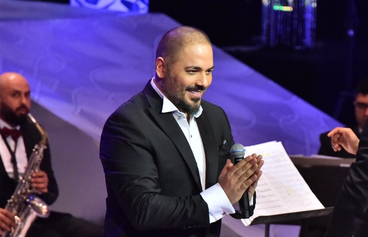 بالصور.. رامي عياش يشعل افتتاحية حفله بمهرحان الموسيقى الغربية بمكس"بلادي" و" الله عليكي يا مصر" بالصور.. رامي عياش يشعل افتتاحية حفله بمهرحان الموسيقى الغربية بمكس"بلادي" و" الله عليكي يا مصر"