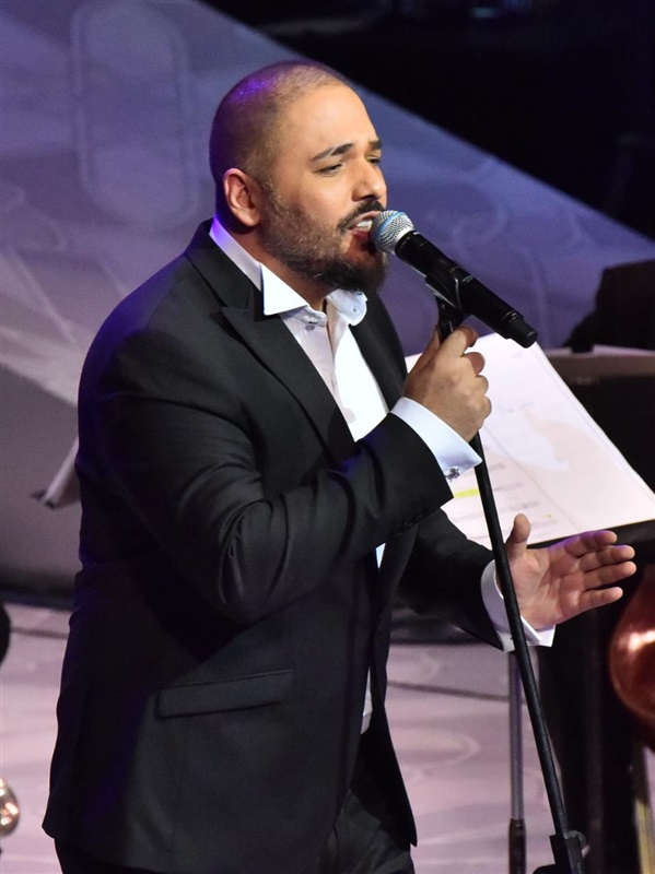 بالصور.. رامي عياش يشعل افتتاحية حفله بمهرحان الموسيقى الغربية بمكس"بلادي" و" الله عليكي يا مصر" بالصور.. رامي عياش يشعل افتتاحية حفله بمهرحان الموسيقى الغربية بمكس"بلادي" و" الله عليكي يا مصر"