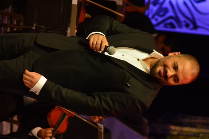 بالصور.. رامي عياش يشعل افتتاحية حفله بمهرحان الموسيقى الغربية بمكس"بلادي" و" الله عليكي يا مصر" بالصور.. رامي عياش يشعل افتتاحية حفله بمهرحان الموسيقى الغربية بمكس"بلادي" و" الله عليكي يا مصر"