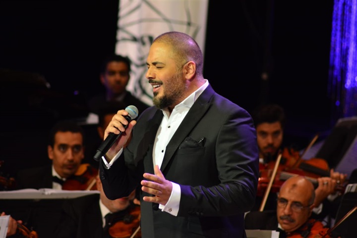 بالصور.. رامي عياش يشعل افتتاحية حفله بمهرحان الموسيقى الغربية بمكس"بلادي" و" الله عليكي يا مصر" بالصور.. رامي عياش يشعل افتتاحية حفله بمهرحان الموسيقى الغربية بمكس"بلادي" و" الله عليكي يا مصر"
