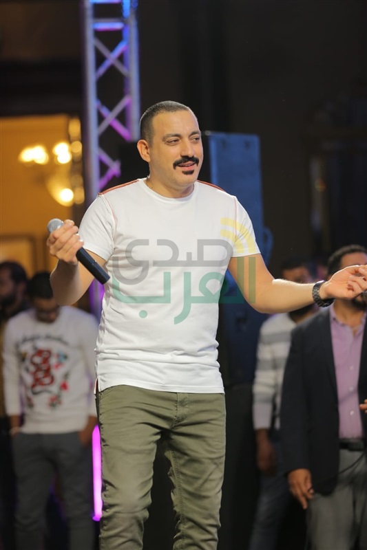 بالصور ... الظهور الاول لـ "دياب" بعد زواجه فى حفل لأحد شركات الطيران بالصور ... الظهور الاول لـ "دياب" بعد زواجه فى حفل لأحد شركات الطيران
