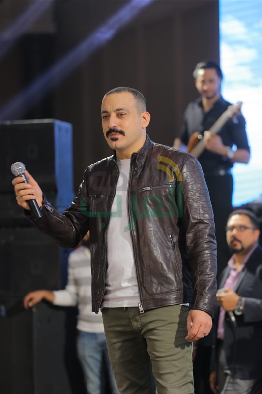 بالصور ... الظهور الاول لـ "دياب" بعد زواجه فى حفل لأحد شركات الطيران بالصور ... الظهور الاول لـ "دياب" بعد زواجه فى حفل لأحد شركات الطيران