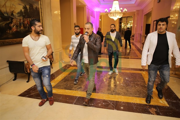 بالصور ... الظهور الاول لـ "دياب" بعد زواجه فى حفل لأحد شركات الطيران بالصور ... الظهور الاول لـ "دياب" بعد زواجه فى حفل لأحد شركات الطيران
