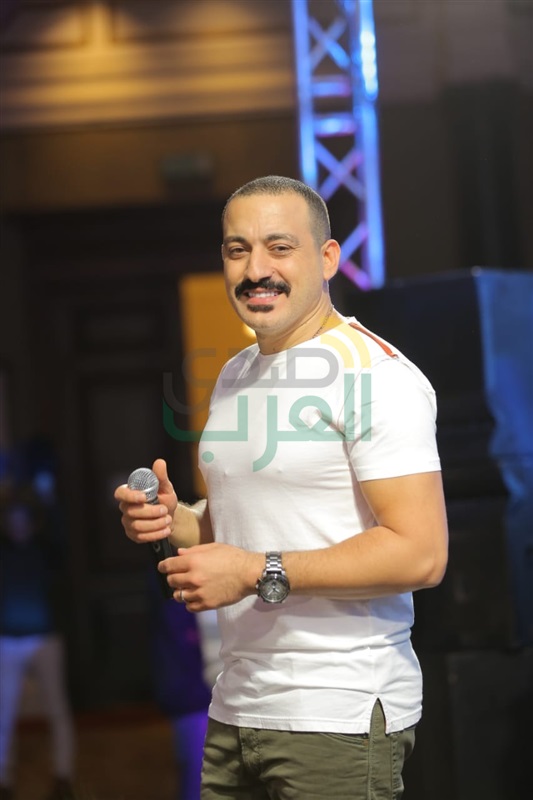 بالصور ... الظهور الاول لـ "دياب" بعد زواجه فى حفل لأحد شركات الطيران بالصور ... الظهور الاول لـ "دياب" بعد زواجه فى حفل لأحد شركات الطيران