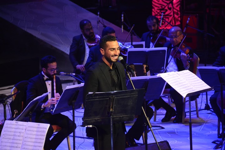 بالصور.. محمد الشرنوبي يبدع في الليلة العاشرة من فعاليات مهرجان الموسيقى العربية بالصور.. محمد الشرنوبي يبدع في الليلة العاشرة من فعاليات مهرجان الموسيقى العربية