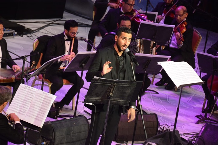 بالصور.. محمد الشرنوبي يبدع في الليلة العاشرة من فعاليات مهرجان الموسيقى العربية بالصور.. محمد الشرنوبي يبدع في الليلة العاشرة من فعاليات مهرجان الموسيقى العربية