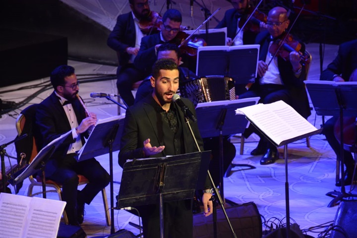 بالصور.. محمد الشرنوبي يبدع في الليلة العاشرة من فعاليات مهرجان الموسيقى العربية بالصور.. محمد الشرنوبي يبدع في الليلة العاشرة من فعاليات مهرجان الموسيقى العربية