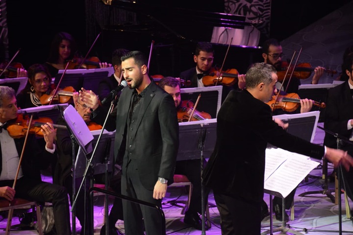 بالصور.. محمد الشرنوبي يبدع في الليلة العاشرة من فعاليات مهرجان الموسيقى العربية بالصور.. محمد الشرنوبي يبدع في الليلة العاشرة من فعاليات مهرجان الموسيقى العربية