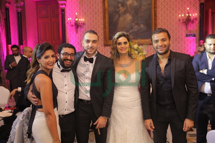 بالصور.. نجوم الفن والأغنية والمشاهير يحتفلون بزفاف "ميرا وبيتر" بالصور.. نجوم الفن والأغنية والمشاهير يحتفلون بزفاف "ميرا وبيتر"