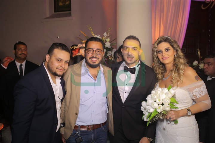 بالصور.. نجوم الفن والأغنية والمشاهير يحتفلون بزفاف "ميرا وبيتر" بالصور.. نجوم الفن والأغنية والمشاهير يحتفلون بزفاف "ميرا وبيتر"