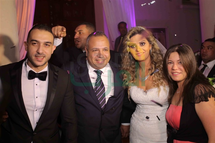 بالصور.. نجوم الفن والأغنية والمشاهير يحتفلون بزفاف "ميرا وبيتر" بالصور.. نجوم الفن والأغنية والمشاهير يحتفلون بزفاف "ميرا وبيتر"