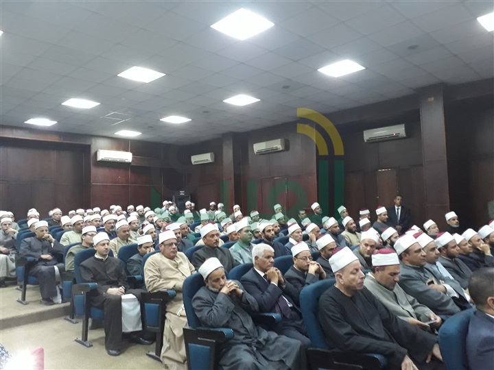 وكيل أوقاف القليوبية: كل الأديان تدعو إلى الإنسانية ونبذ التناحر بين الأمم 