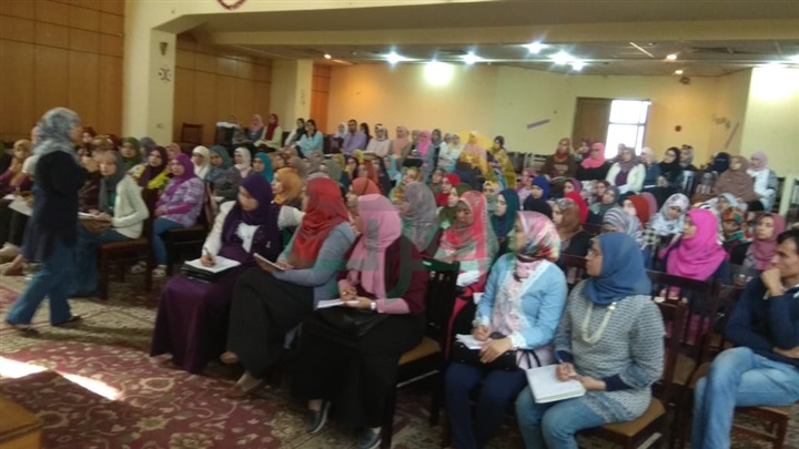 تدشين البرنامج التدريبي الخماسي فى الصيدلة الإكلينيكية بالمنوفية 