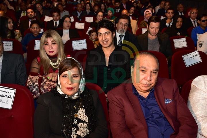 بالصور.. تكريم نجوم الفن والصحافة والمجتمع في مهرجان "بالشباب تحيا الأمم" بدورته الثانية بالصور.. تكريم نجوم الفن والصحافة والمجتمع في مهرجان "بالشباب تحيا الأمم" بدورته الثانية
