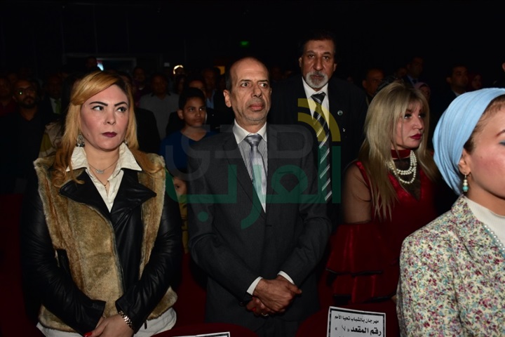بالصور.. تكريم نجوم الفن والصحافة والمجتمع في مهرجان "بالشباب تحيا الأمم" بدورته الثانية بالصور.. تكريم نجوم الفن والصحافة والمجتمع في مهرجان "بالشباب تحيا الأمم" بدورته الثانية