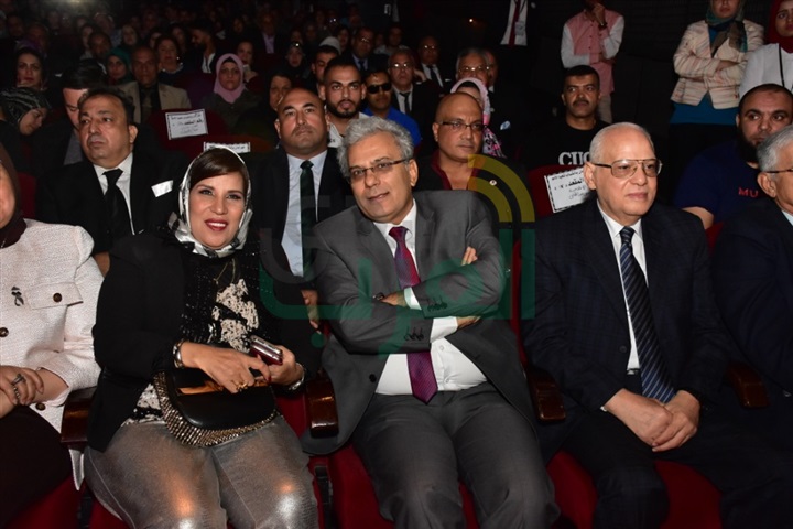 بالصور.. تكريم نجوم الفن والصحافة والمجتمع في مهرجان "بالشباب تحيا الأمم" بدورته الثانية بالصور.. تكريم نجوم الفن والصحافة والمجتمع في مهرجان "بالشباب تحيا الأمم" بدورته الثانية