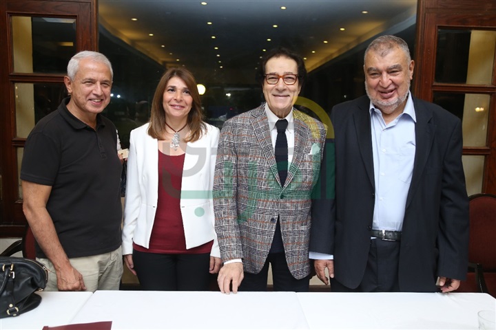 بالصور.. انتهاء ندوة فاروق حسني بصالون إحسان عبدالقدوس بالصور.. انتهاء ندوة فاروق حسني بصالون إحسان عبدالقدوس