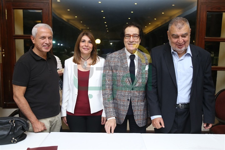 بالصور.. انتهاء ندوة فاروق حسني بصالون إحسان عبدالقدوس بالصور.. انتهاء ندوة فاروق حسني بصالون إحسان عبدالقدوس