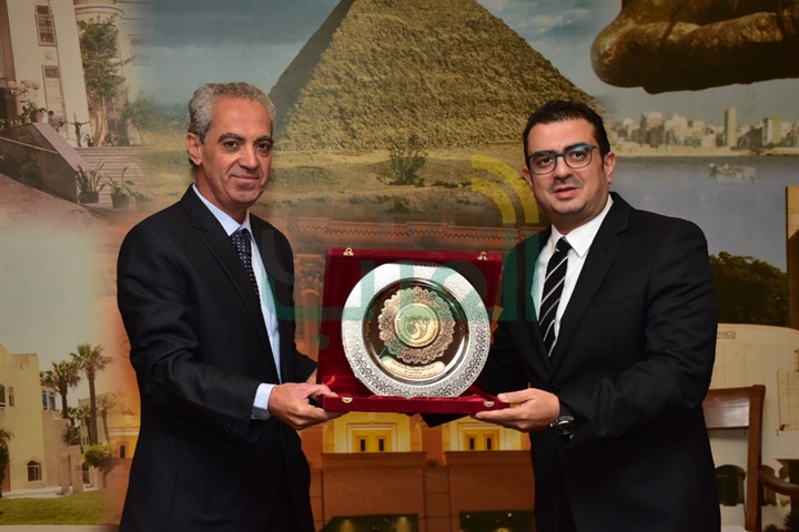 بالصور.. "المصرية لنقاد السينما" تكرم هاني عبد ربه بمناسبة عيدها الخامس والأربعون بالصور.. "المصرية لنقاد السينما" تكرم هاني عبد ربه بمناسبة عيدها الخامس والأربعون