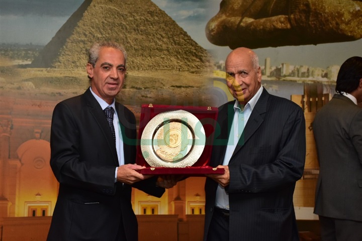 بالصور.. "المصرية لنقاد السينما" تكرم هاني عبد ربه بمناسبة عيدها الخامس والأربعون بالصور.. "المصرية لنقاد السينما" تكرم هاني عبد ربه بمناسبة عيدها الخامس والأربعون